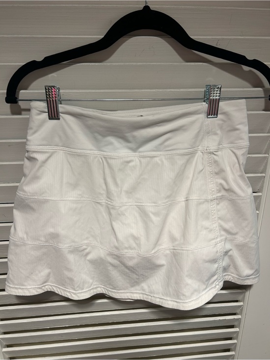 lululemon athletica Dresses & Skirts - Lululemon White Women’s Athletic Skort Size 4T